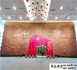 初心與使命館——場景復(fù)原、壁畫、雕塑布展及陳列。